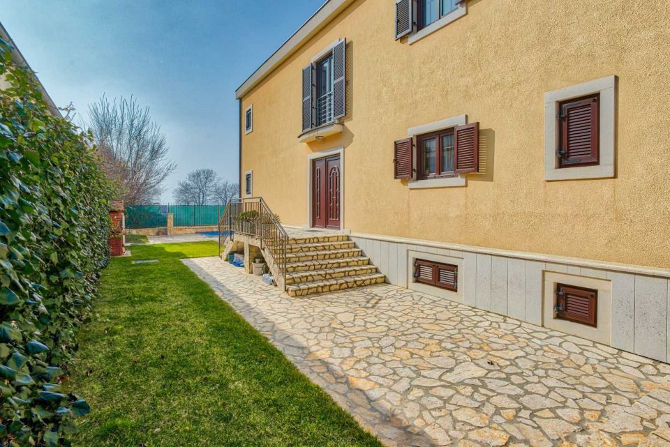 original_1649188901_villen-am-meer-in-istrien-zu-verkaufen-farkas-luxus-immobilien-villa-in-pul.jpeg