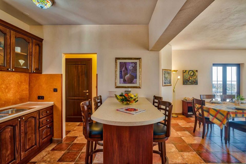 original_1649188928_villen-am-meer-in-istrien-zu-verkaufen-farkas-luxus-immobilien-villa-in-pul.jpeg