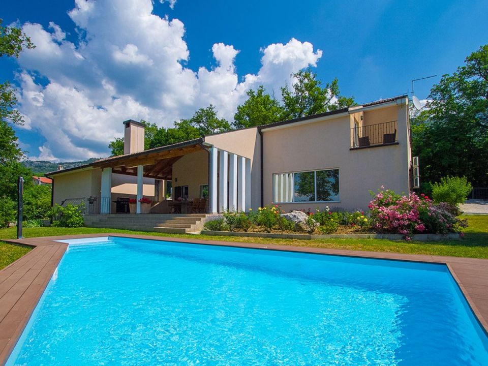 original_1651089942_villa-buzet-aussenaufnahme-6.jpg