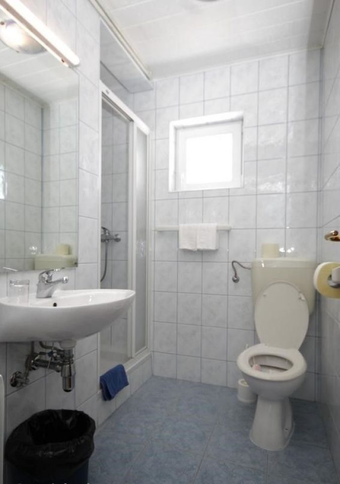 original_1657018878_peroj-room-bathroom-1-l-3.jpg