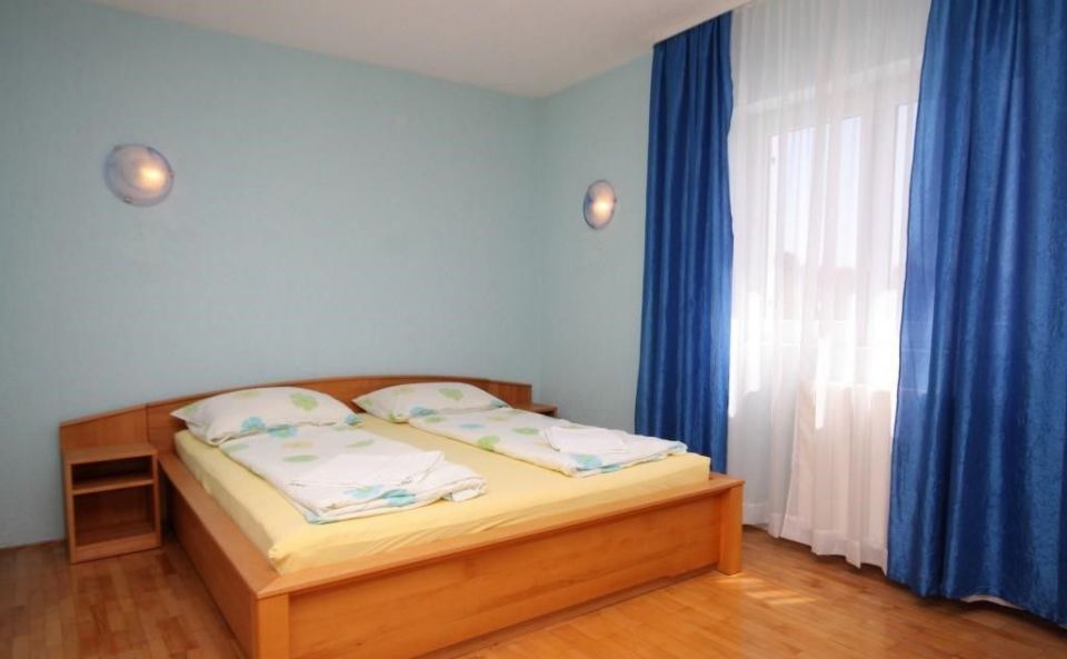original_1657018885_peroj-room-bedroom-1-l-1.jpg