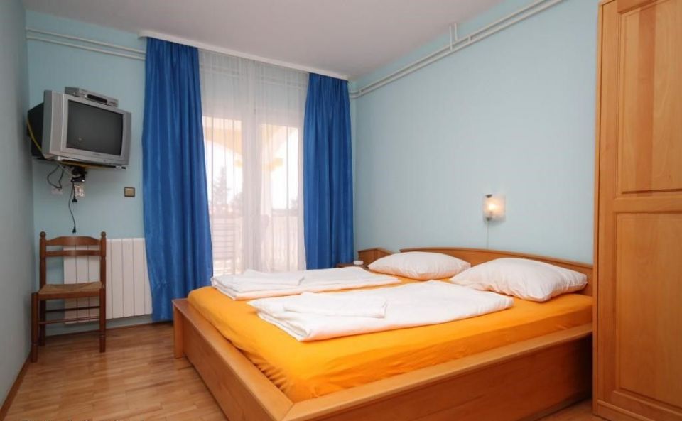 original_1657018888_peroj-room-bedroom-1-l-2.jpg