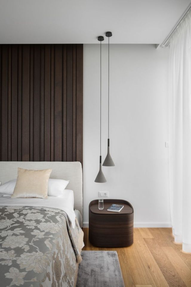 original_1680878483_bedroom-detail.jpg