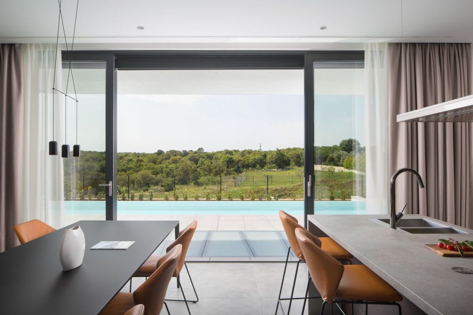 original_1680878503_dining-table.jpg