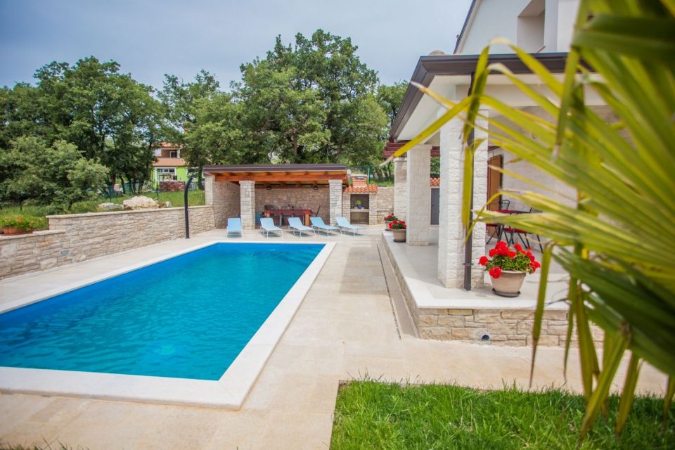 original_1616239396_villas_mit_pool_istrien_11.jpg