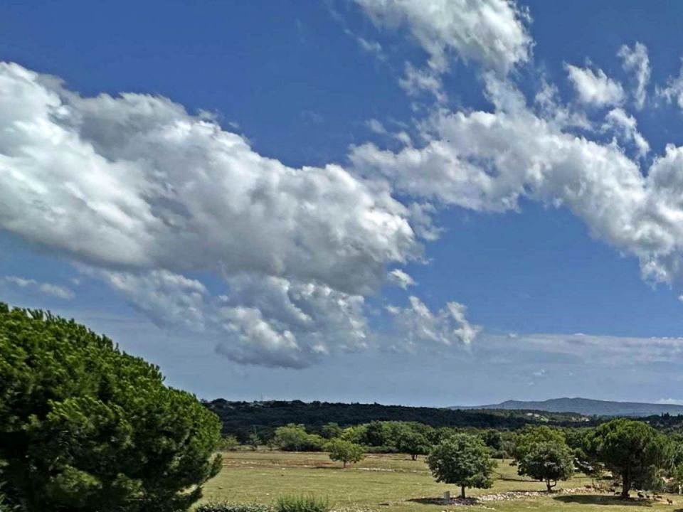original_1698854393_istra-zemljiste-s-gradevinskom-dozvolom-prodaja.jpg