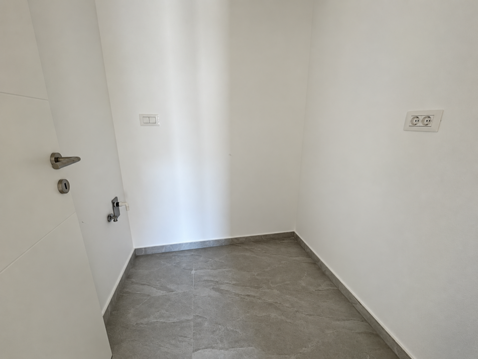 original_1790938538_minimal-utility-nook-with-modern-fixtures.png