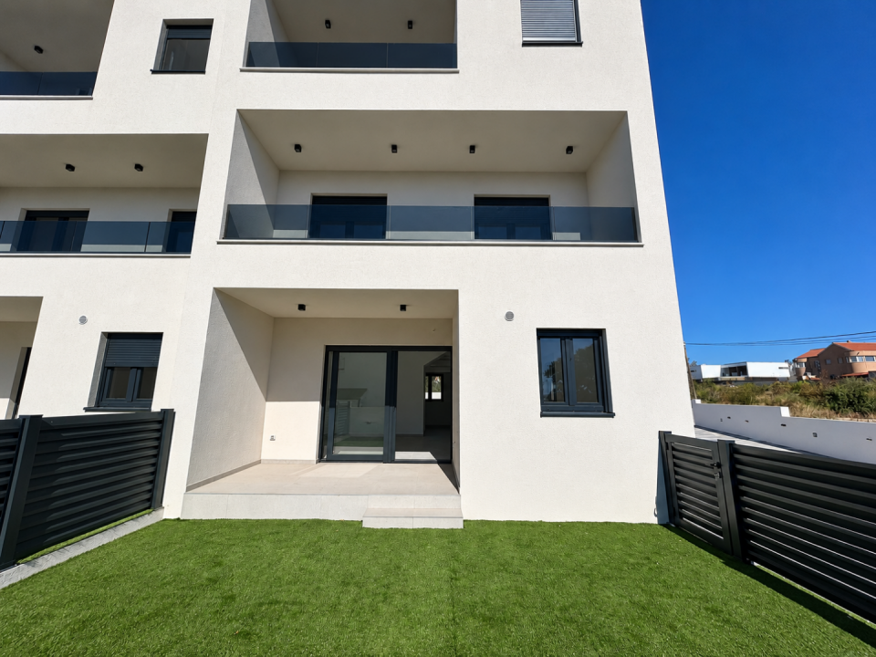 original_1791193182_modern-white-townhouse-with-glass-balconies.png