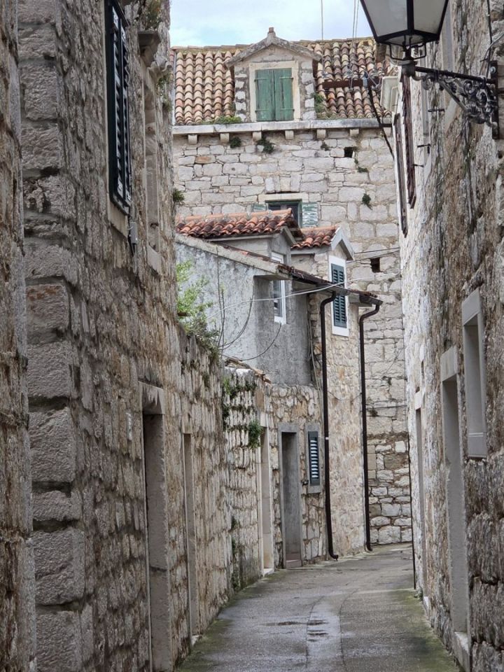 original_1743514395_vodice-prvic-sepurine-kuca-tik-mora-175.jpg