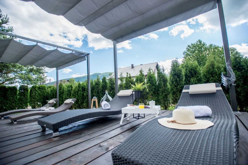 original_1686918055_relax-zone-sunbeds-i-guest-house-oreskovic-plitvice-lakes.jpg