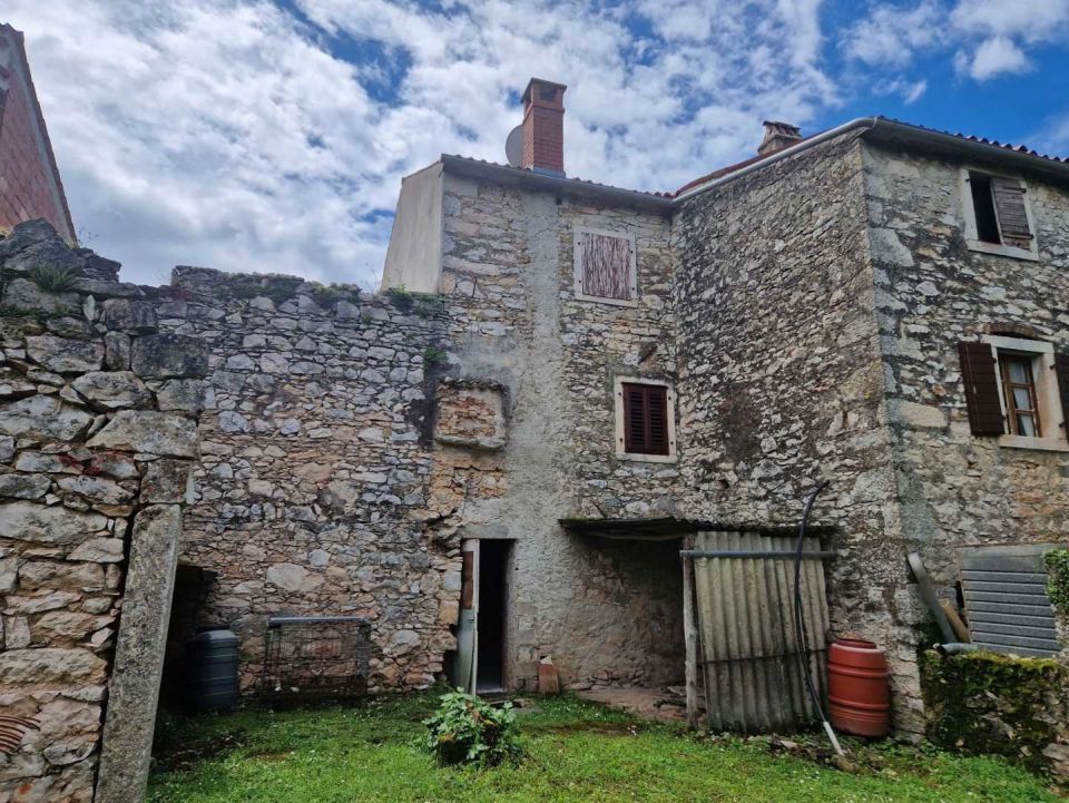 original_1747055672_istra-novigrad-kamena-ljepotica-u-mirnom-naselju-62.jpg
