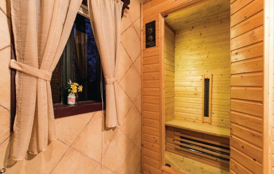original_1747141759_imanje-dvije-kuce-odmor-bazen-jacuzzi-slika-248900101.jpg