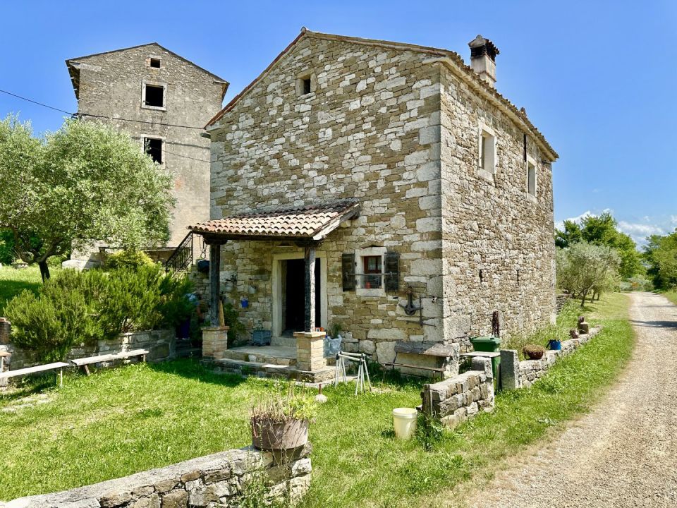 original_1749463817_istria-buje-artists-house-with-panoramic-view-9.jpg