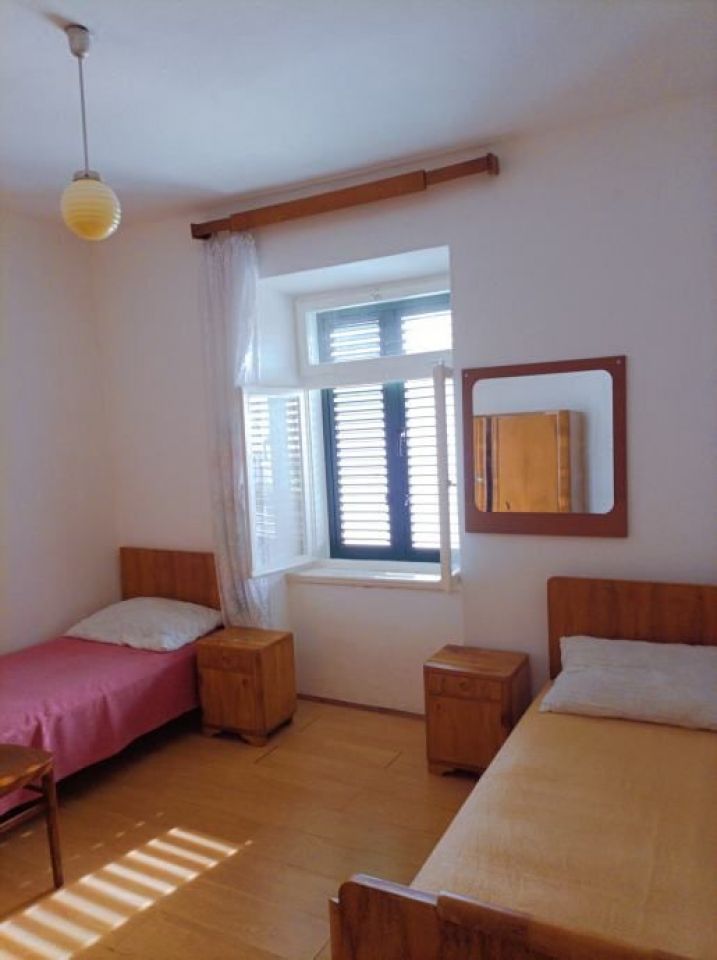 original_1702555189_centar-novalje-samostojeca-kuca-okucnica-spremiste-izdvojeni-apartman-slika.jpg