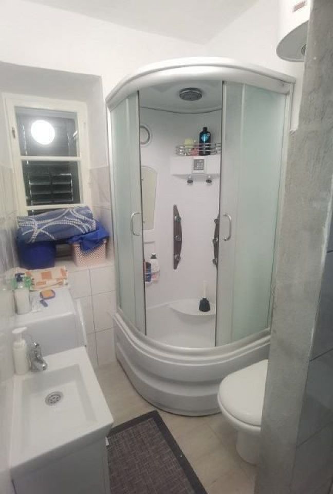 original_1702555211_centar-novalje-samostojeca-kuca-okucnica-spremiste-izdvojeni-apartman-slika.jpg