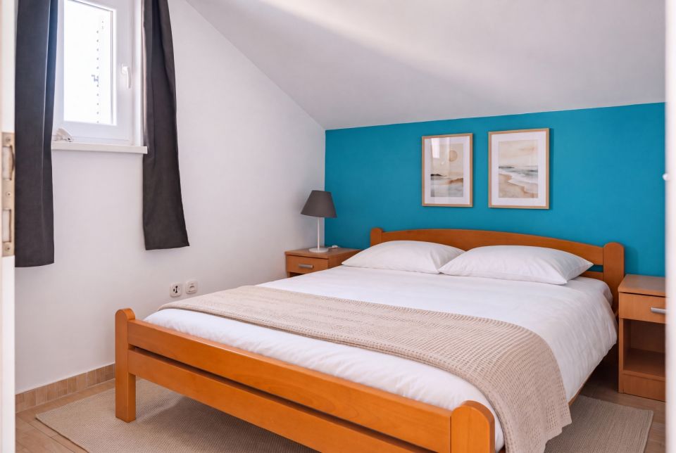 original_1790251829_10_bedroom_blue_wall.jpg