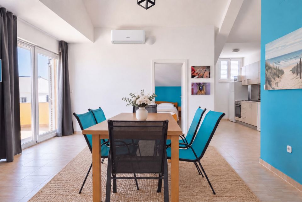 original_1790251865_03_dining_area.jpg