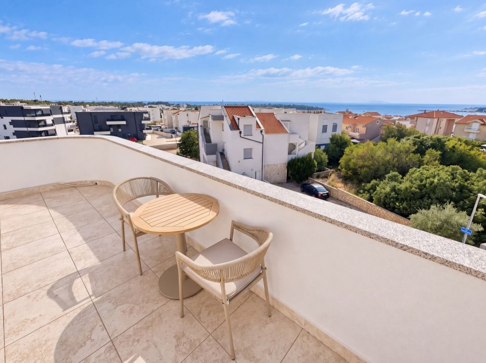 original_1790252266_01_terrace_sea_view.jpg