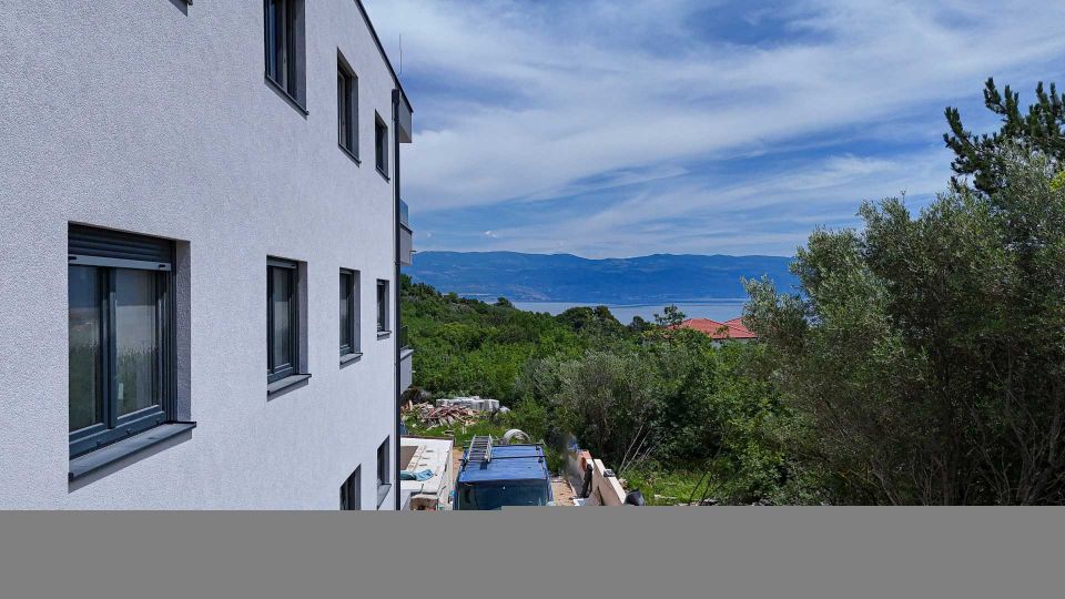 original_1781024408_vrbnik-luxury-apartment-seaview-9.jpg