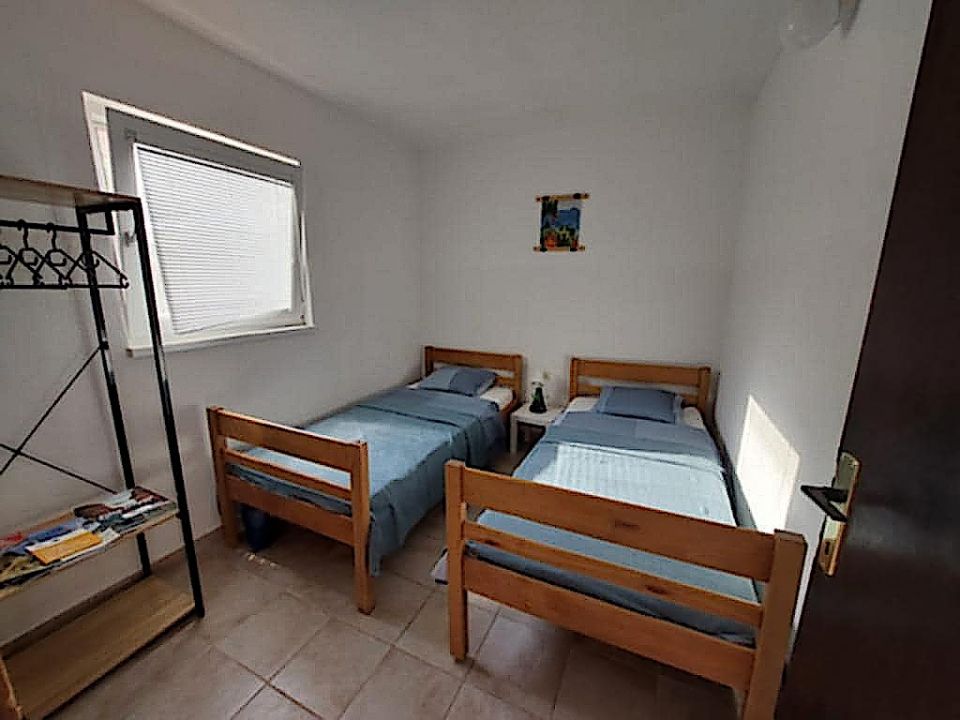 original_1768484950_1stbedroom.jpg