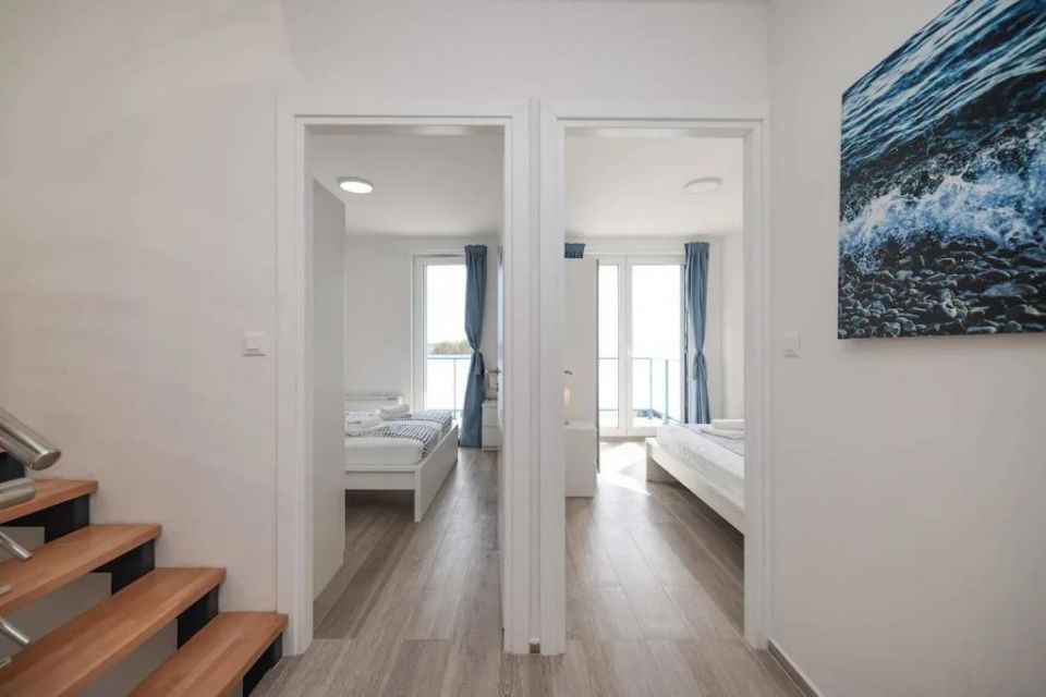 original_1769380989_villa-miri-privlaka-villa-miri-r1-bedroom-doors.jpg