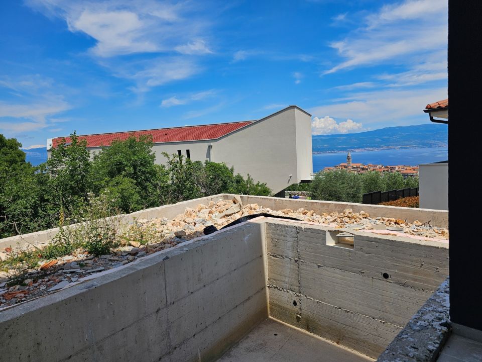 original_1781030674_vrbnik-luxury-property-unique-seaview-and-pool-14.jpg