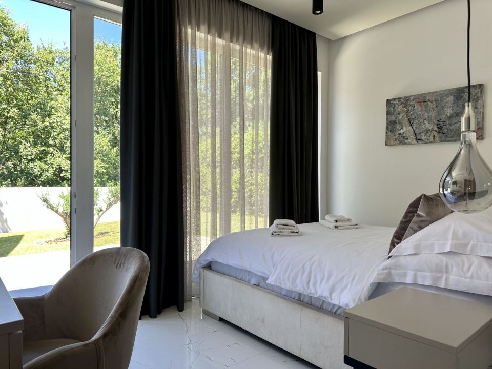 original_1688297365_istra-umag-luxury-villas-with-pool-near-the-sea-26.jpg