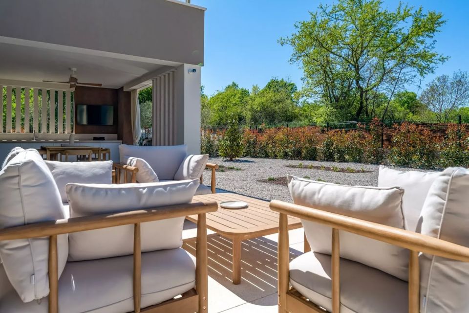 original_1782992463_nareo_villas_5_antonunkovic.jpg