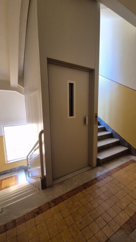 original_1786443355_lift.jpeg