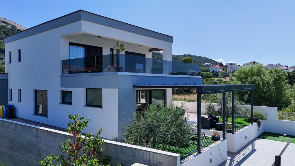 original_1785135818_banjol-modern-villa-with-pool-luxury-17.jpg