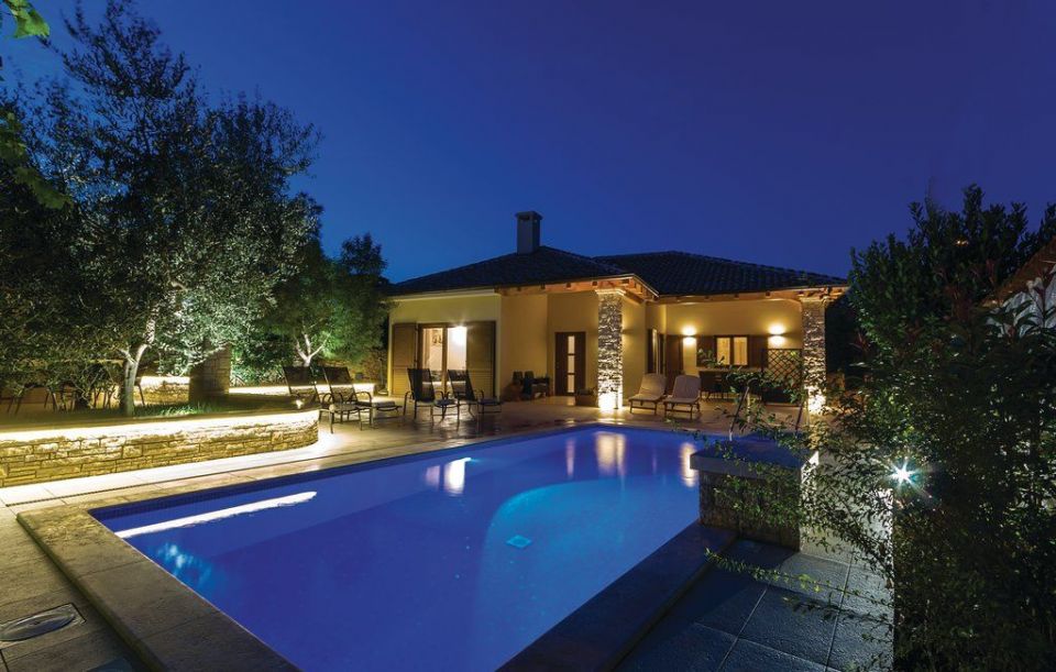 original_1688829341_ciz330_pool_06.jpg