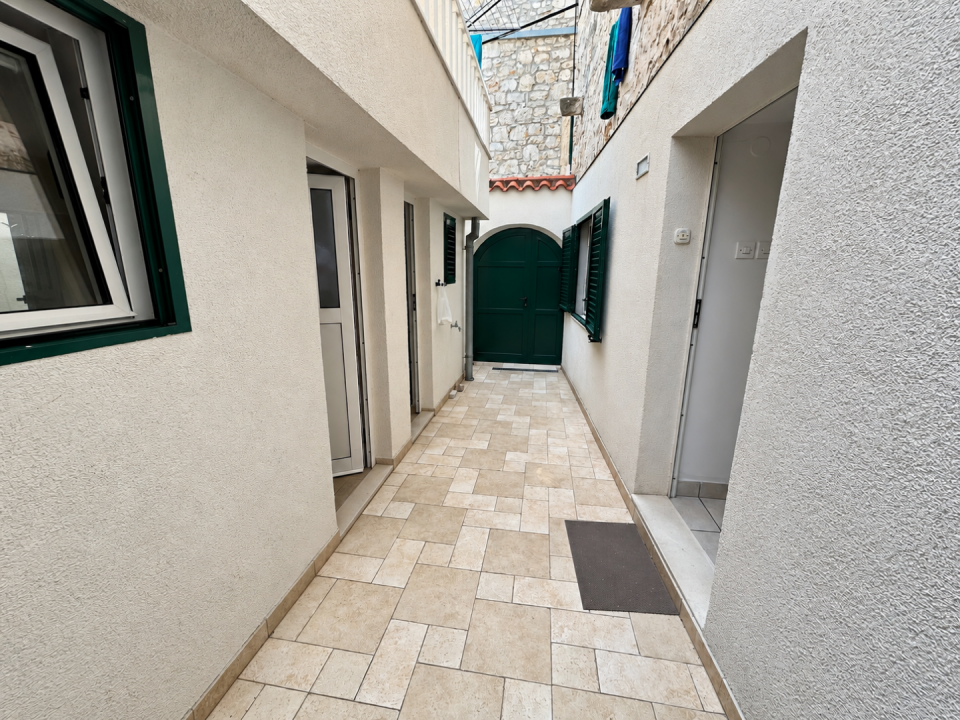 original_1791204203_mediterranean-courtyard-passageway.png