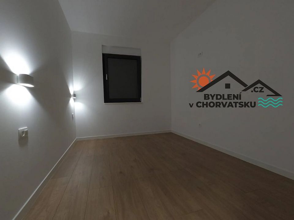 320_cz09.jpg