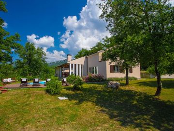 original_1651089938_villa-buzet-aussenaufnahme-4.jpg