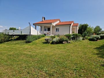 original_1749557878_motovun-okolica-uredena-prizemnica-s-velikom-okucnicom-51.jpg